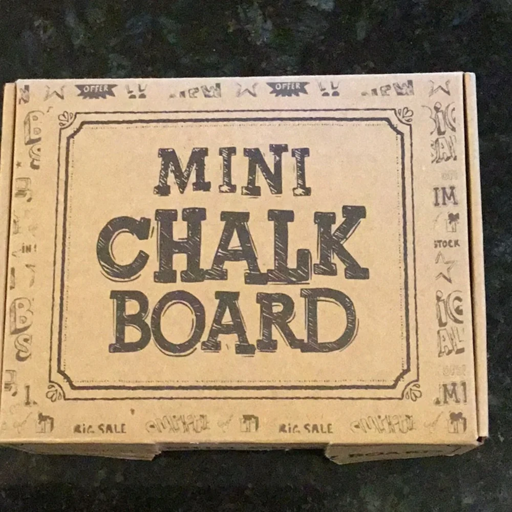 Mini chalkboards with pen